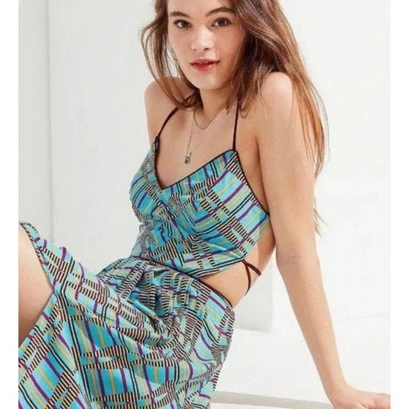 Urban Outfitters Geometric UO Gia Lace-Up Maxi Dress Size XS EUC Urban Outfitters Geometric UO Gia Lace-Up Maxi Dress Size XS EUC
